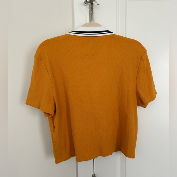 Tommy Jeans Logo Patch Cropped Polo Shirt - Picture 3 of 3